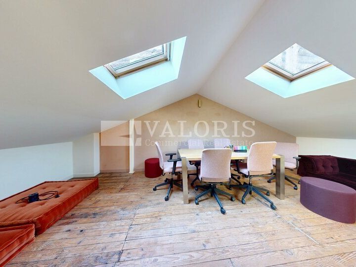 298 m² pour ce local professionnel en location à Villeurbanne