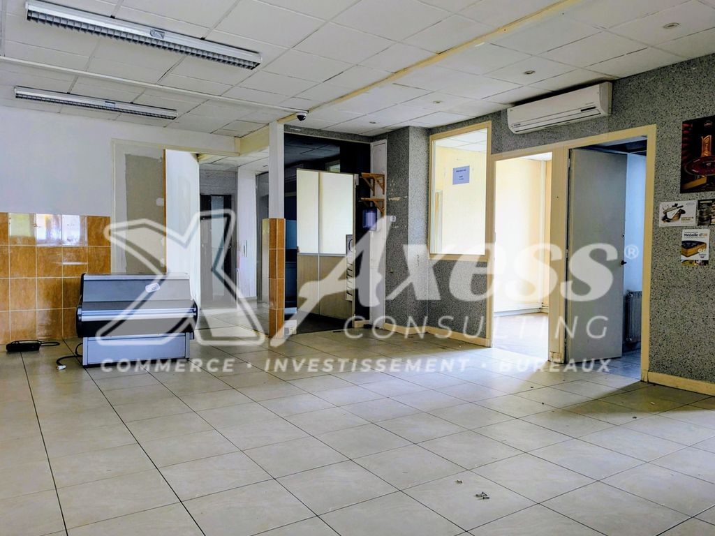 Location local commercial 160 m² à OYONNAX