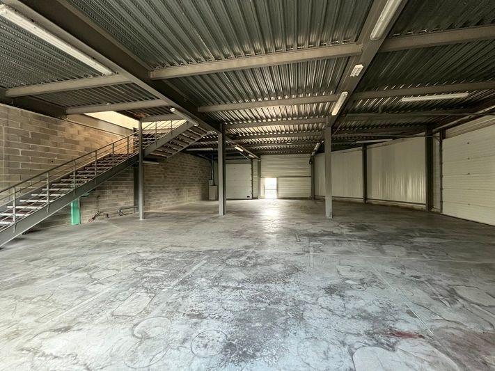 A louer local d'activité et bureaux aménagés sur le Parc Aéroport à Pérols