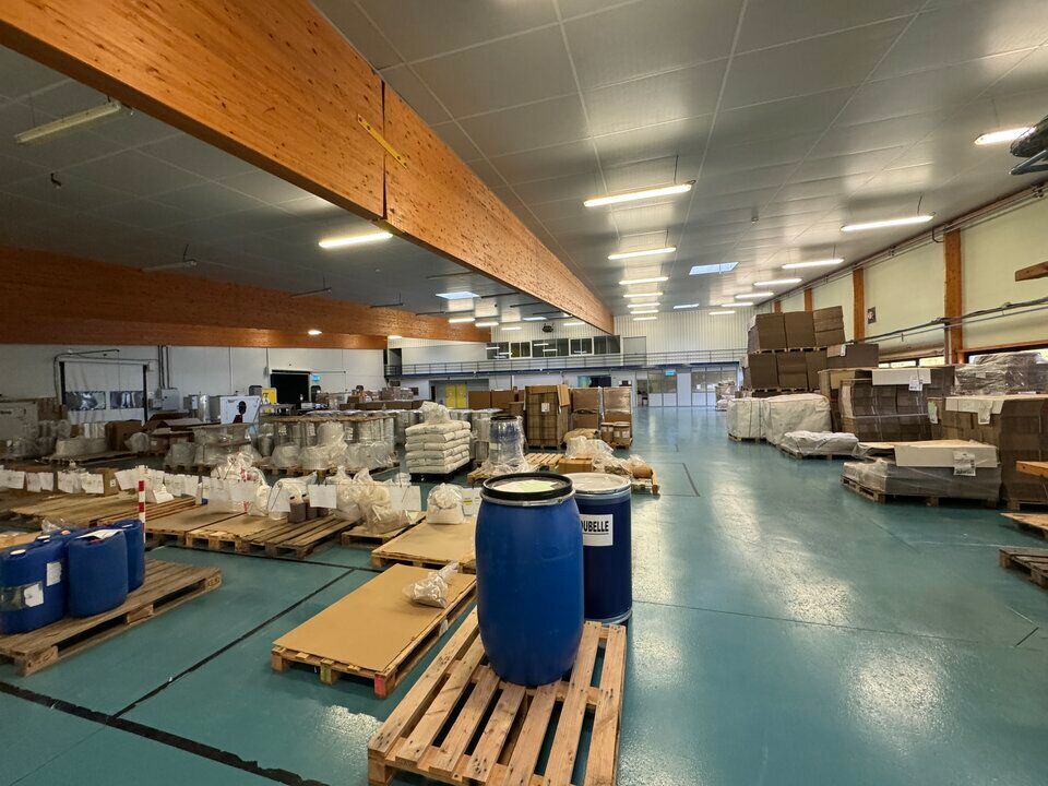Vente local d''activites 3438 m² non divisibles
