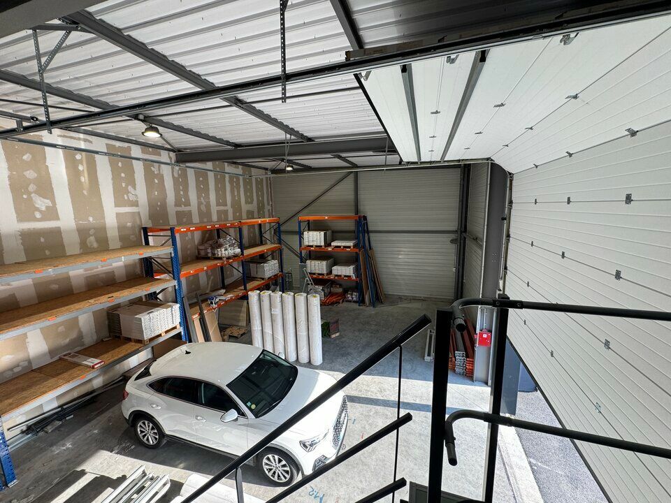 TOURS SUD CHAMBRAY AUBUIS JEAN PERIN - A LOUER LOCAL D'ACTIVITES DE 186 M²