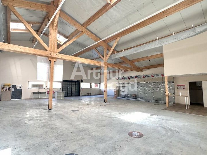 À LOUER – Locaux d'activités de 481,39 m² – Villargondran (73300)