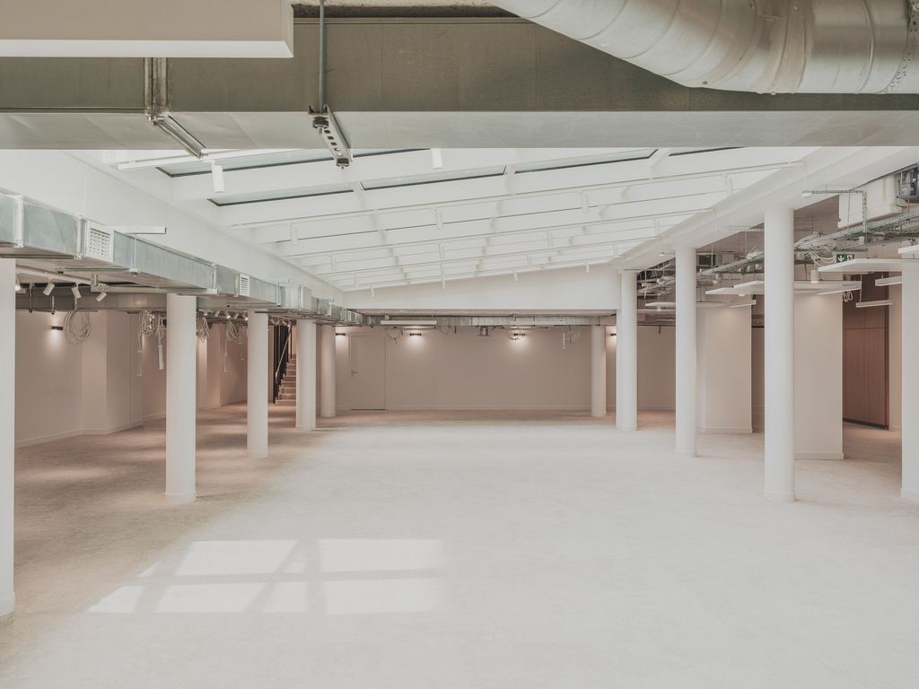 Vente bureaux 1090 m² non divisibles