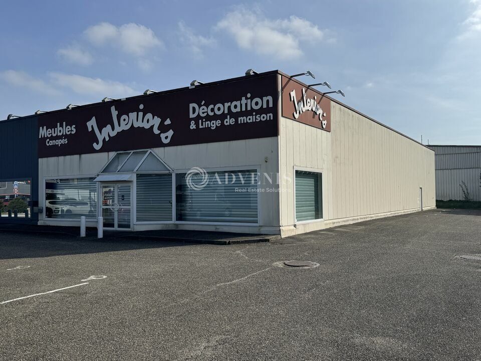 Location local commercial 460 m² non divisibles