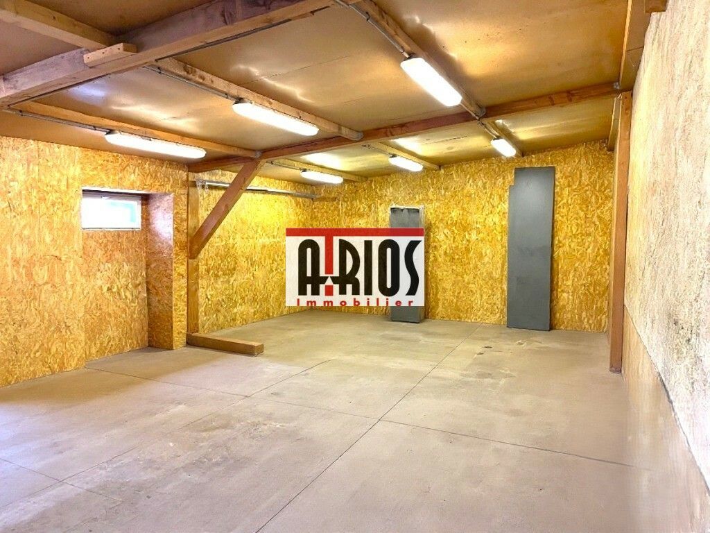 Location entrepôts 272 m² non divisibles