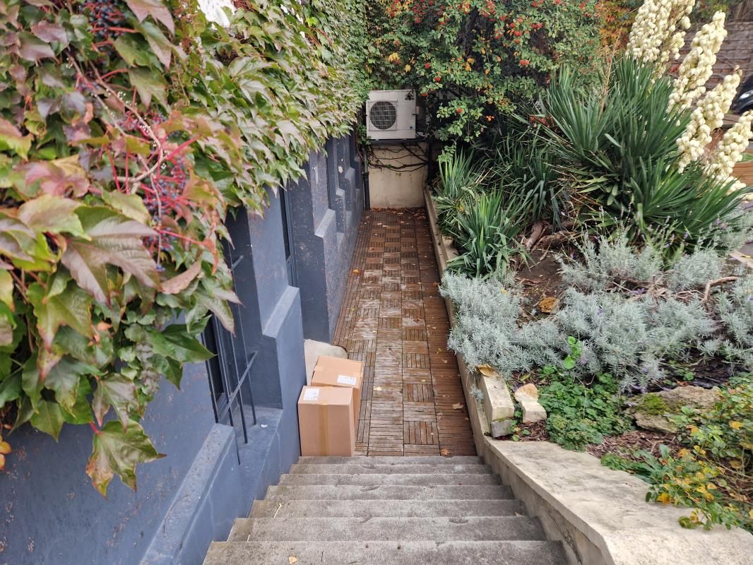 Location bureaux 100 m² non divisibles