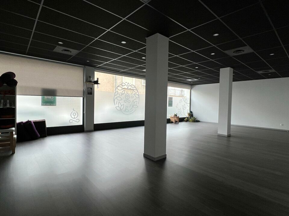 TOURS CENTRE PROCHE GARE LOCAL COMMERCIAL A LOUER 200 M²