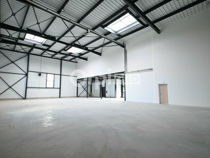 Location local d''activites 525 m² non divisibles