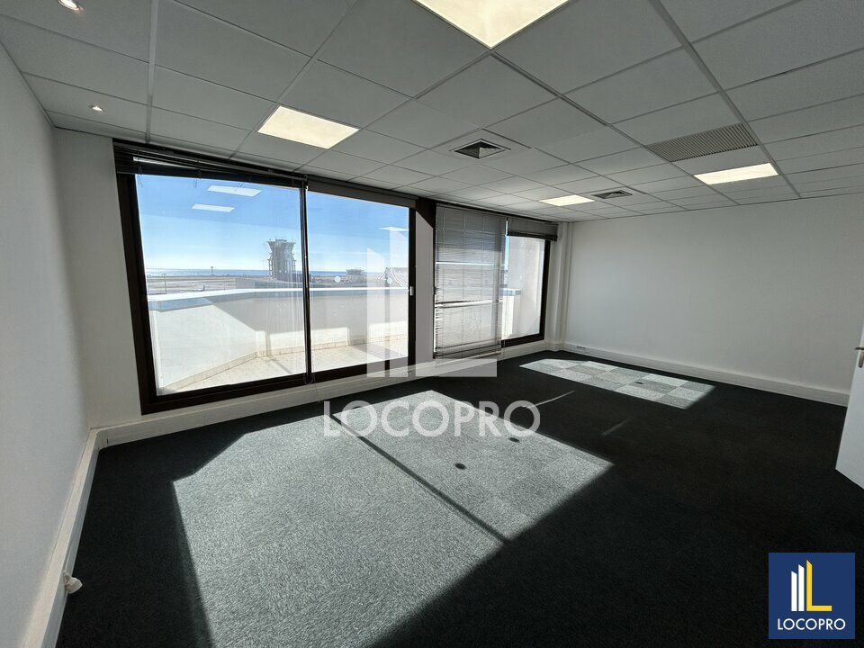 A VENDRE - BUREAU - 75 M2 - NICE ARENAS VUE MER