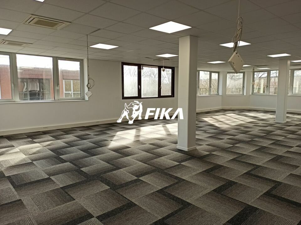Location bureaux 327 m² divisibles à partir de 107 m²