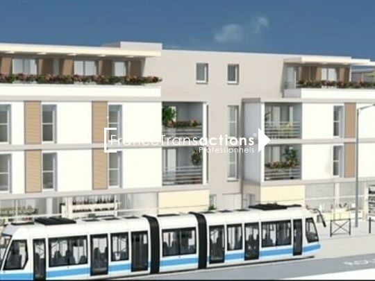 A LOUER LOCAL COMMERCIAL 105 M² BLAGNAC 