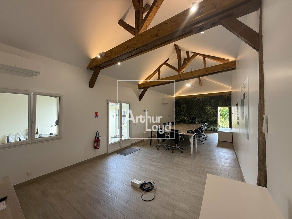 Location bureaux 53 m² non divisibles