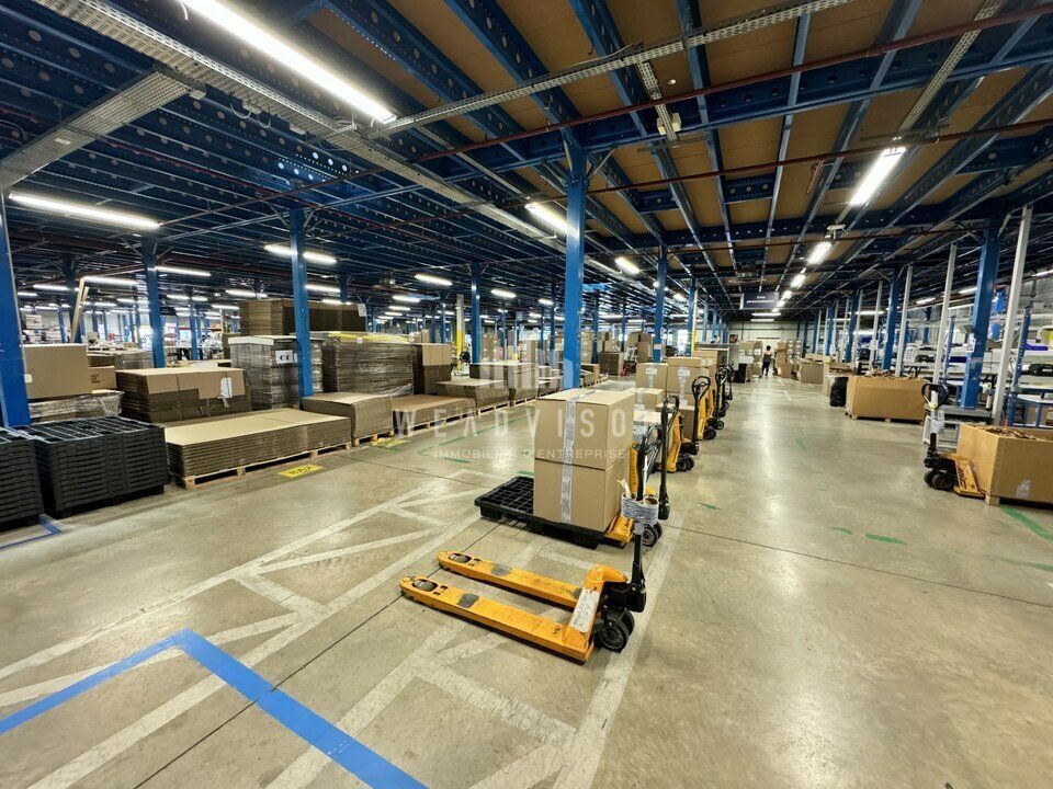 Vente entrepot 18400 m² non divisibles