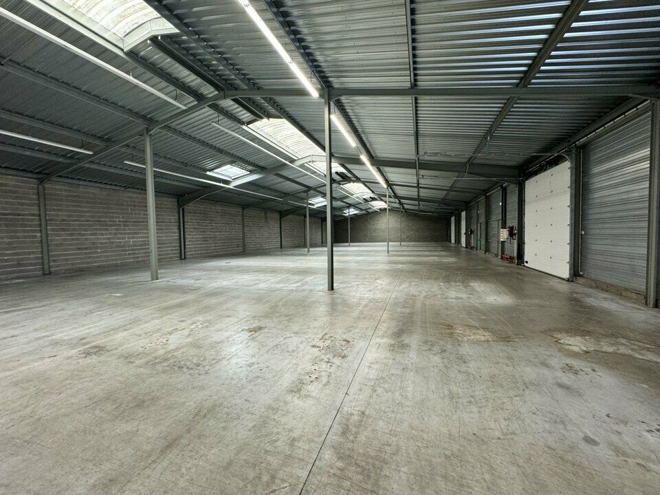 Vente entrepot 660 m² non divisibles