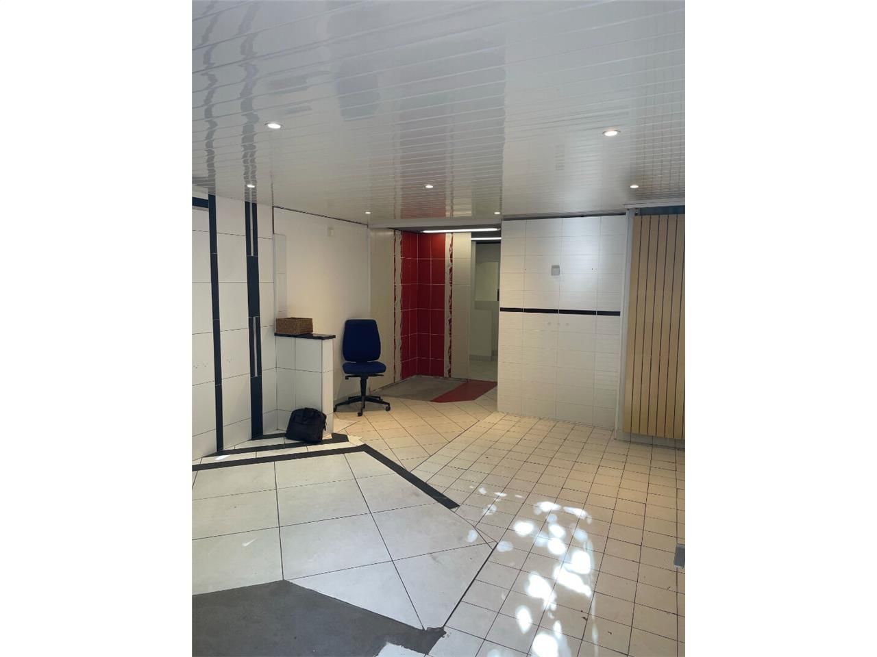 Vente local commercial 117.00 m² à LIMOGES
