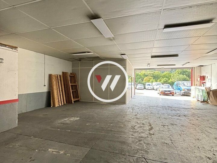 Location entrepot 215 m² non divisibles