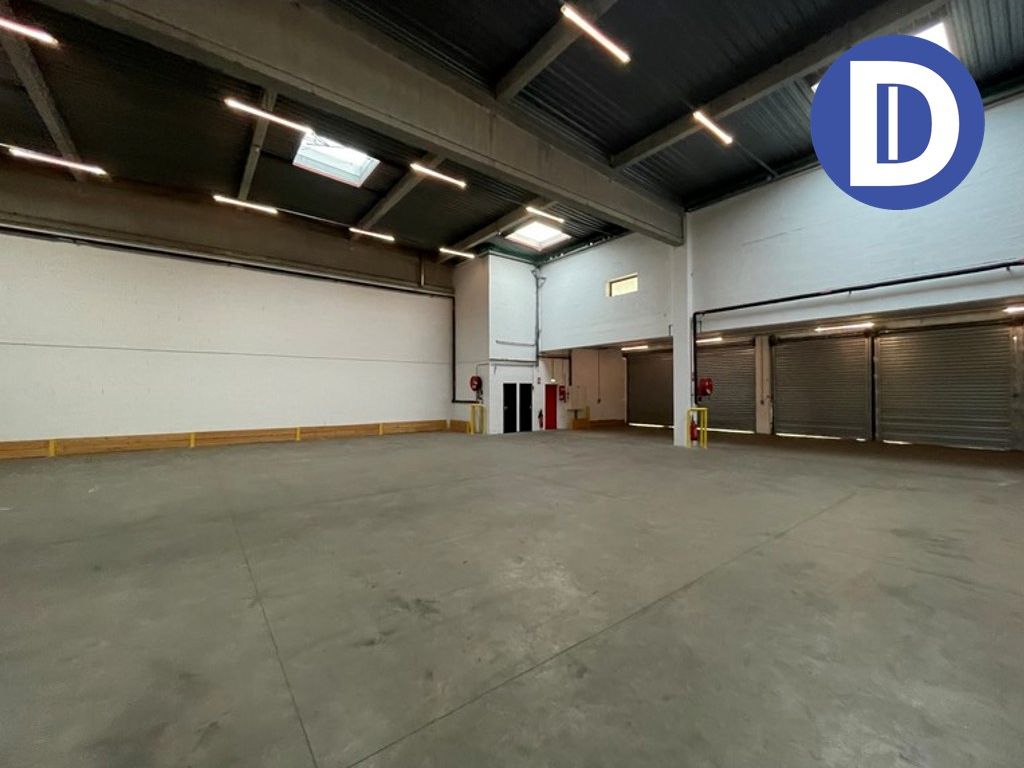 Location activites 750.00 m² non divisibles