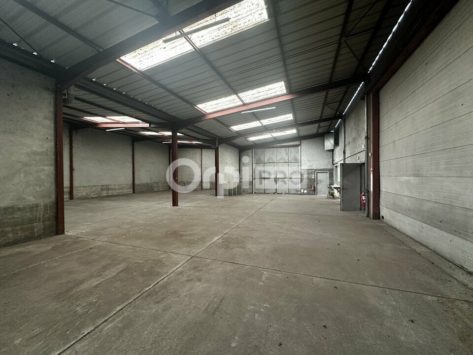 LOCAL D'ACTIVITE A LOUER - 746 m² - SAINT LAURENT DE MURE