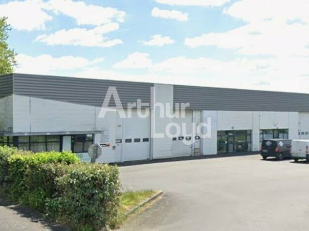 Location local d''activites 350 m² non divisibles
