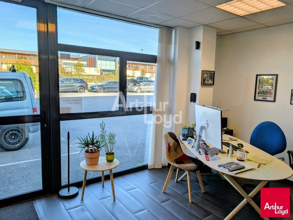 BRUZ - LOCAL D'ACTIVITE A LOUER - 350 M²