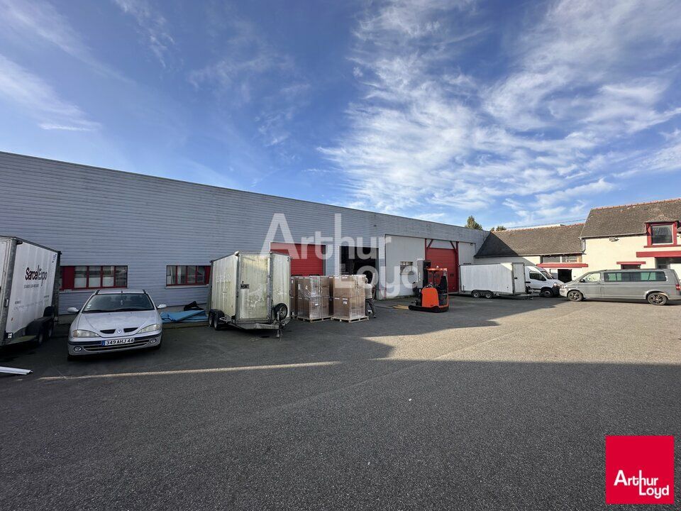 SERVON SUR VILAINE - LOCAL D'ACTIVITE A LOUER - 910 M² DIVISIBLES