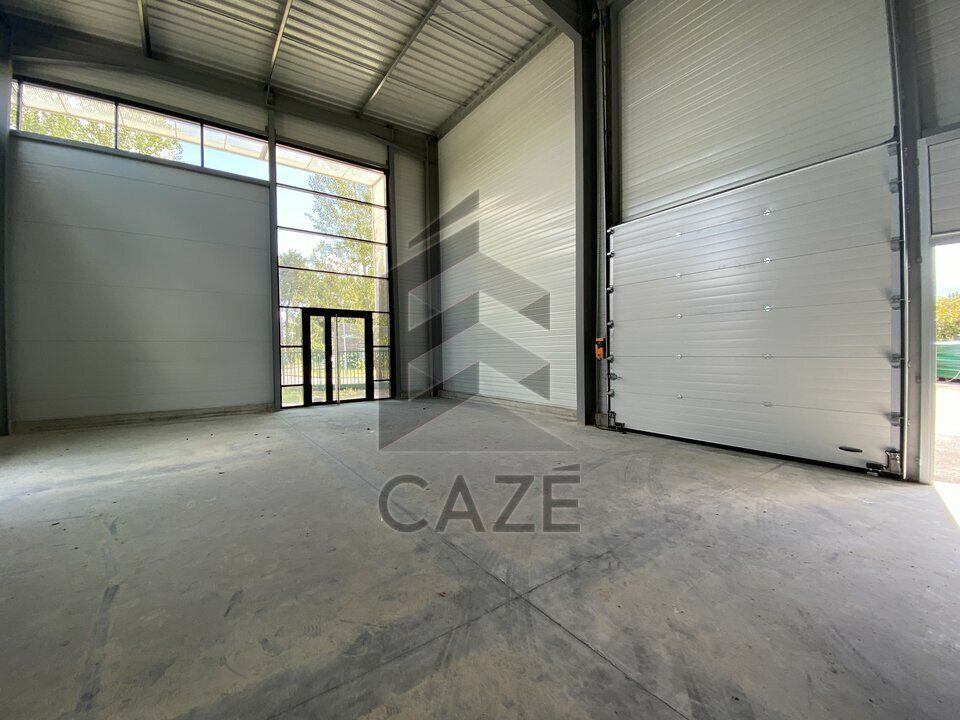 Locaux d'activités - Proche Rocade / A63 