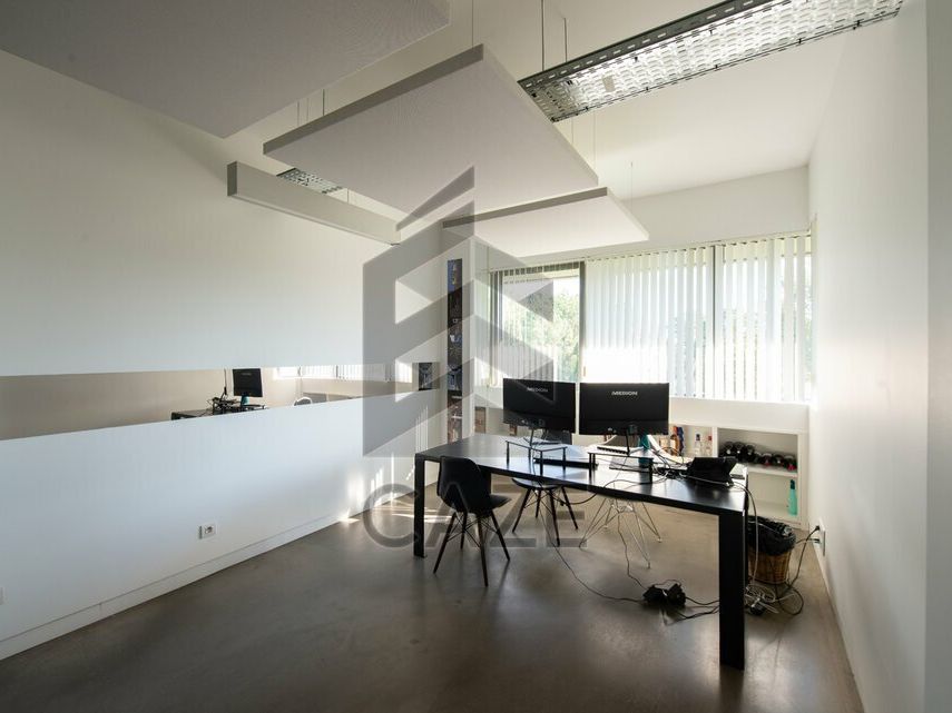 SUPERBES BUREAUX A VENDRE - BRUGES 