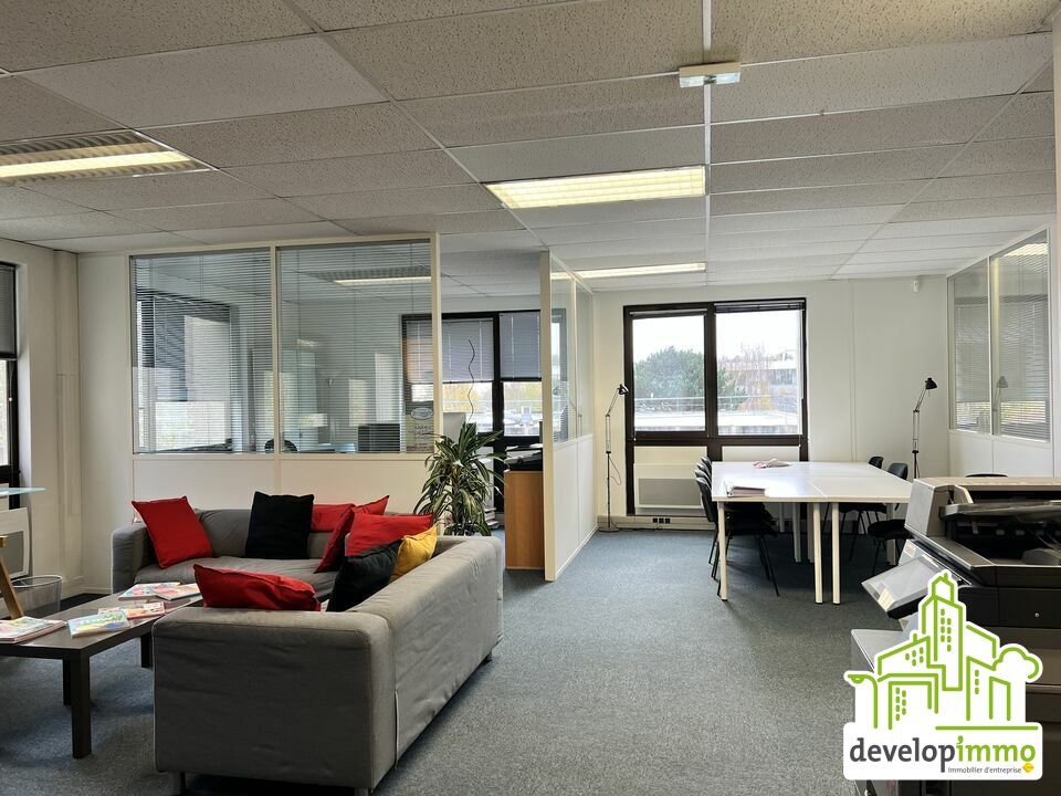 Location bureaux 123 m² non divisibles