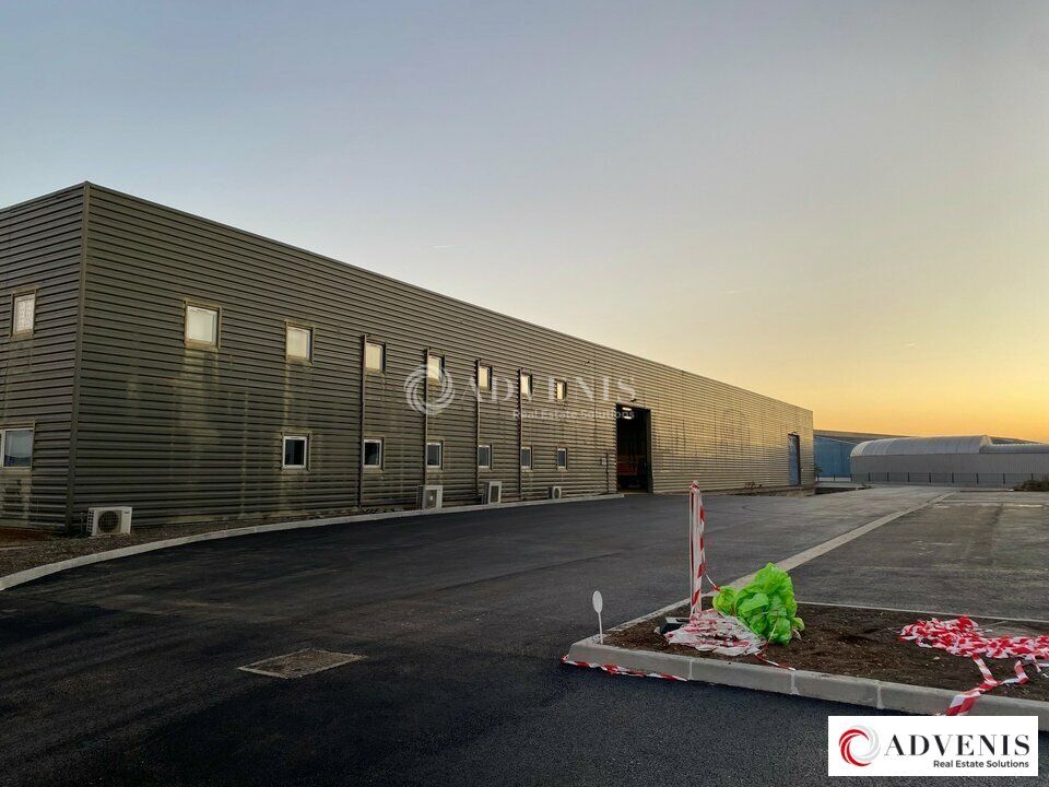 Vente local d''activites 4285 m² non divisibles