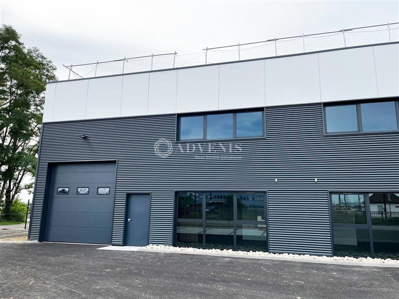 Vente local d''activites 1169 m² divisibles à partir de 388 m²
