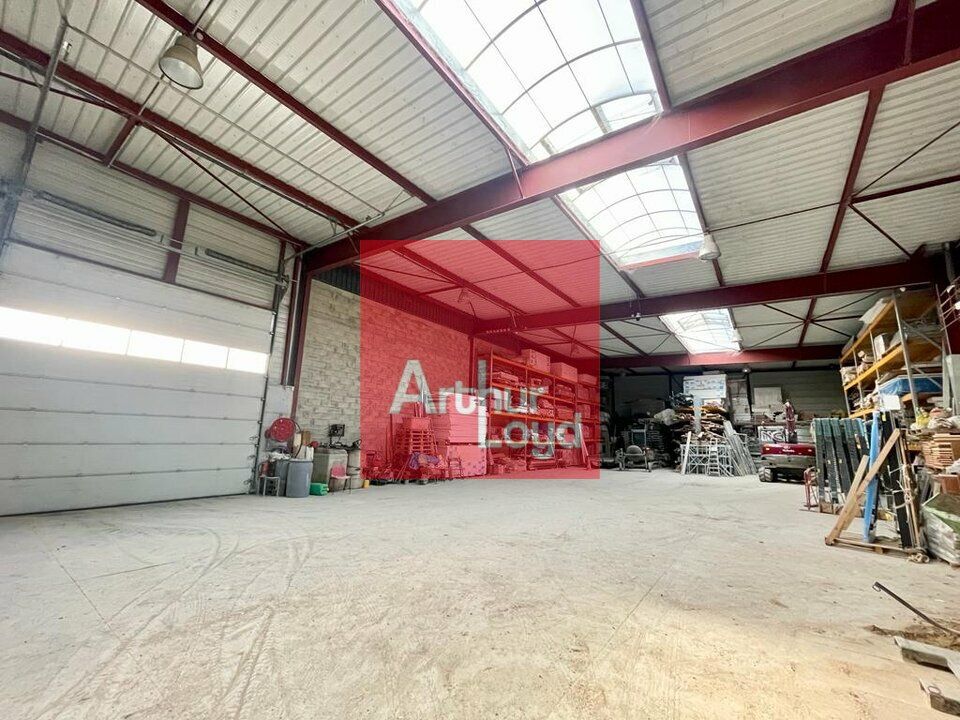 Location local d''activites 688 m² non divisibles