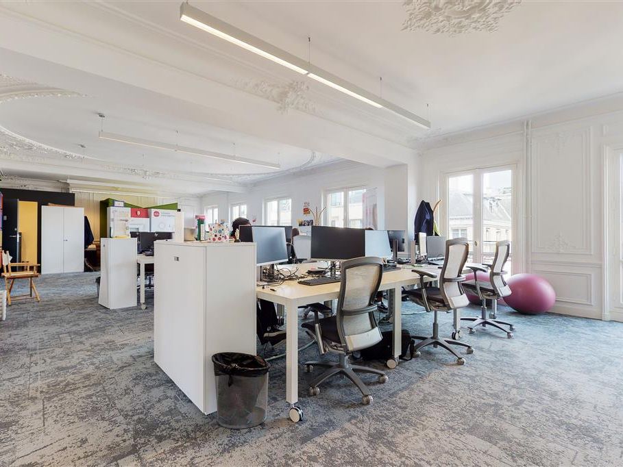 Location bureaux 585 m² non divisibles