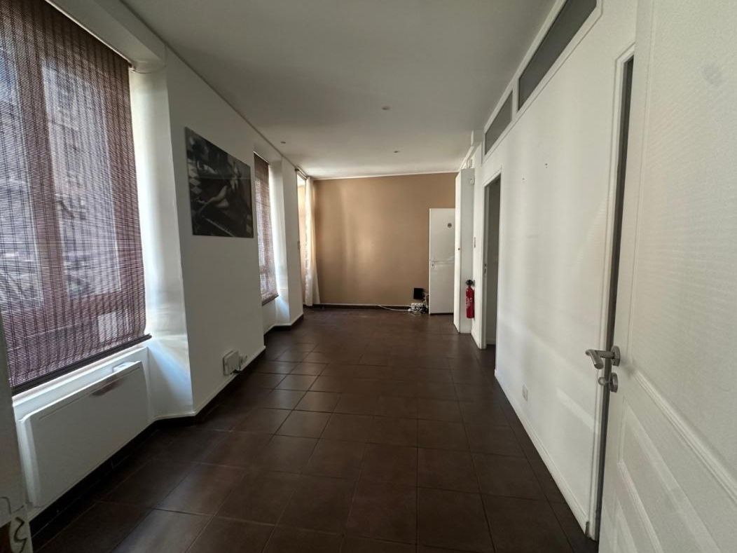 Location local commercial 35 m² non divisibles