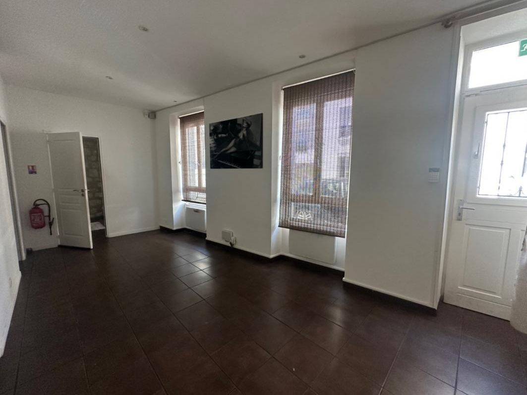 Location local commercial 35 m² non divisibles