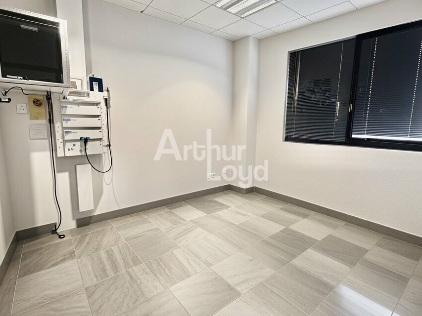 A LOUER - Bureaux à deux pas de l'A41 - Drumettaz-Clarafond