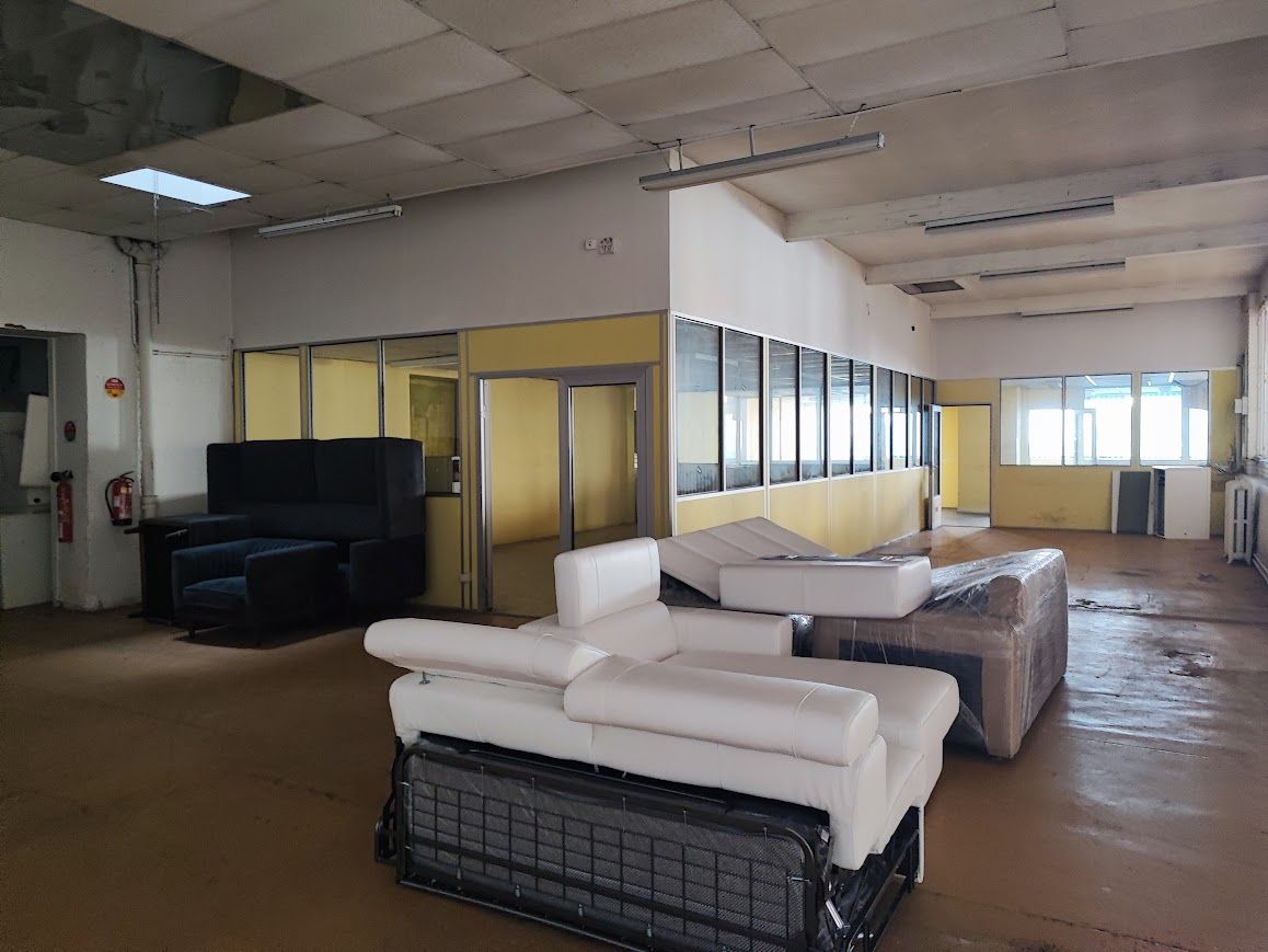 Location local 903.00 m² à LIMOGES