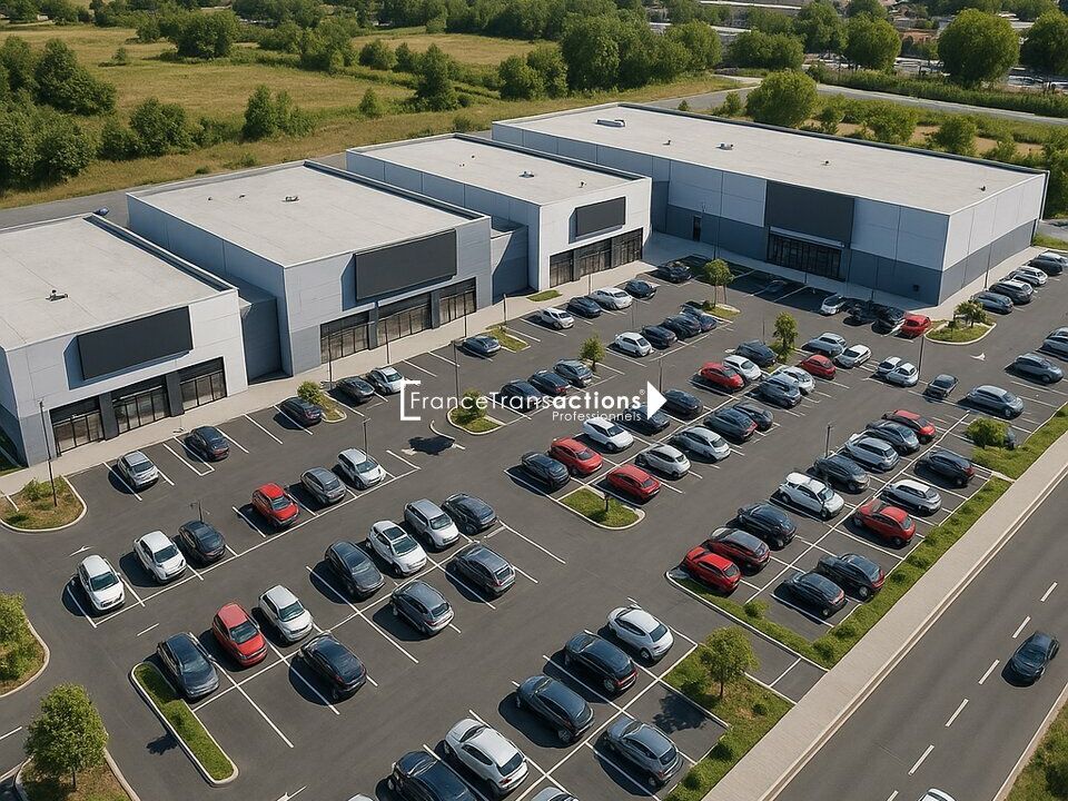 A LOUER LOCAL COMMERCIAL 455 m² RETAIL PARK LOURDES MC DONALD'S