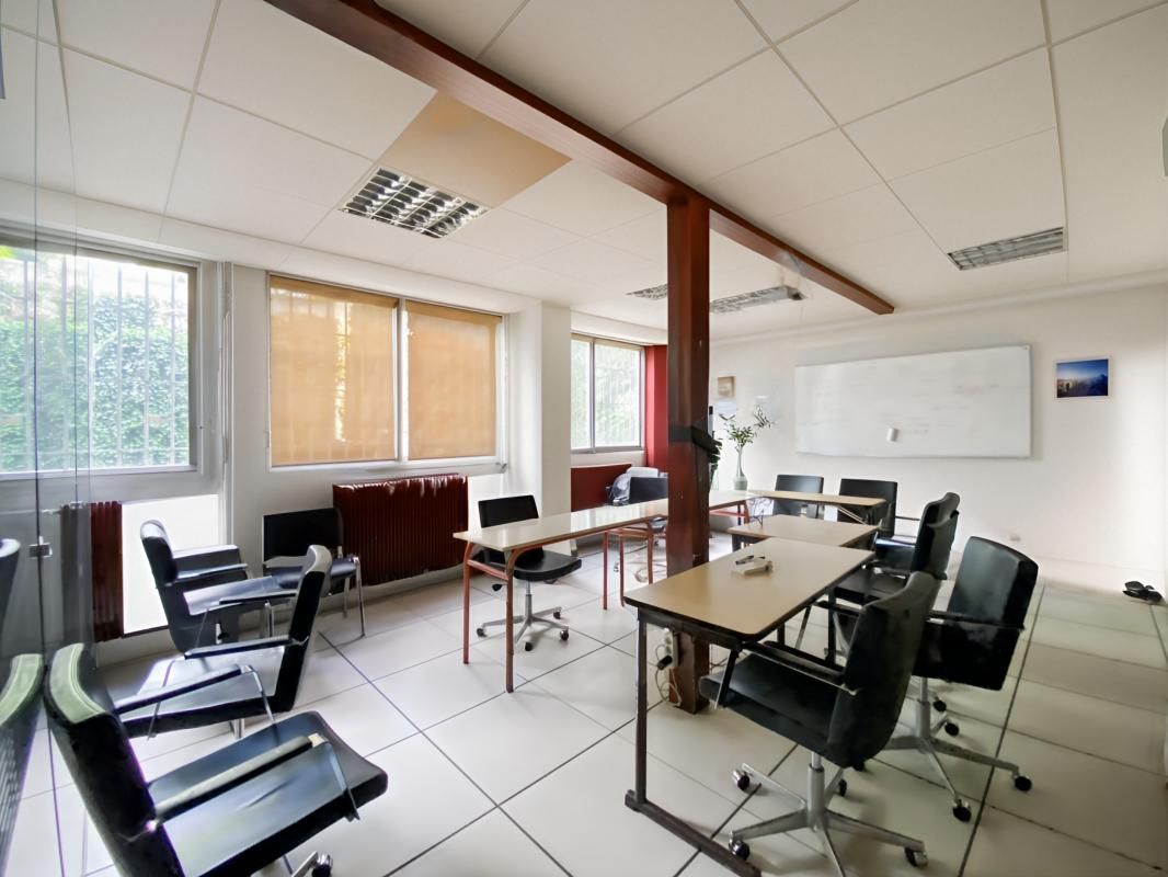 Location bureaux 341 m² divisibles à partir de 154 m²