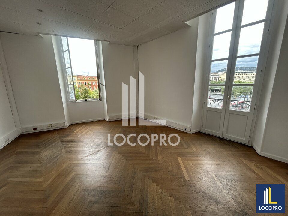Location bureaux 229.5 m² non divisibles