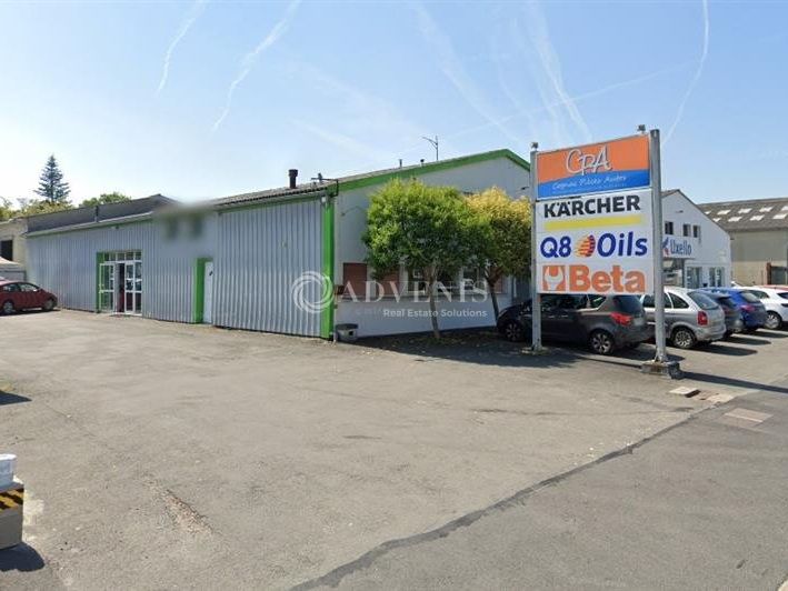 Location entrepot 690 m² non divisibles