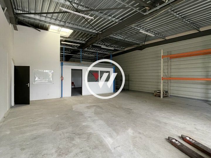 Local d'activité récent de 310 m² avec showroom et bureaux – Zone Plaine du Caire, proximité A50/A8/A7