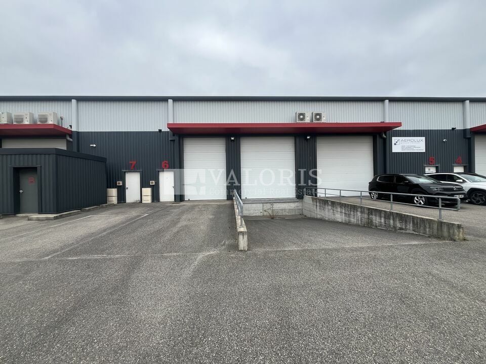 Location local d''activites 341 m² divisibles à partir de 341 m²