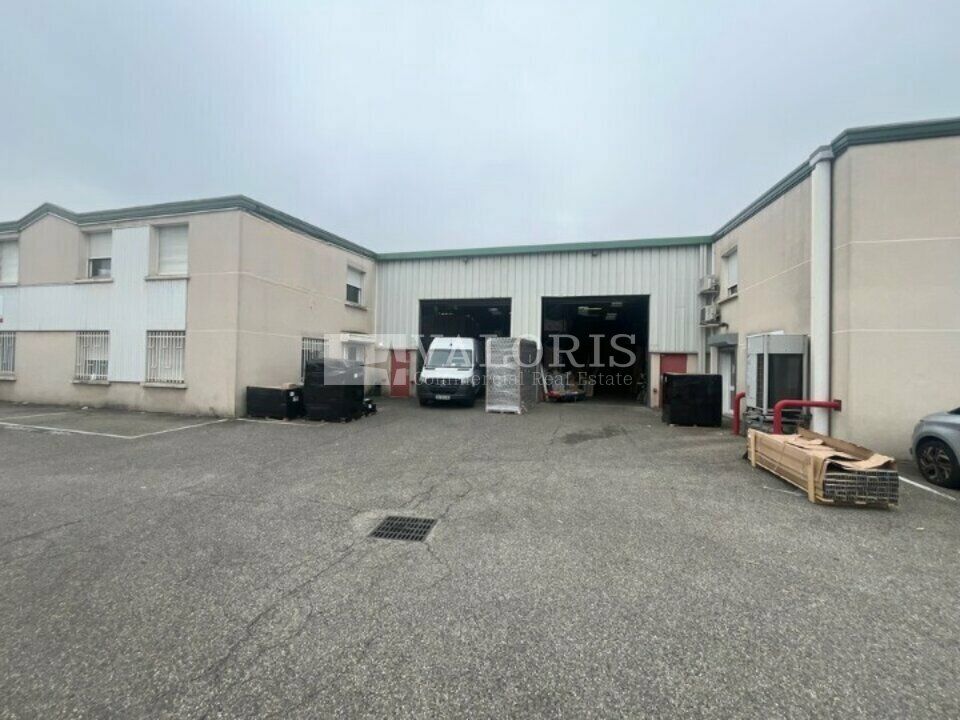 Location local d''activites 848 m² non divisibles