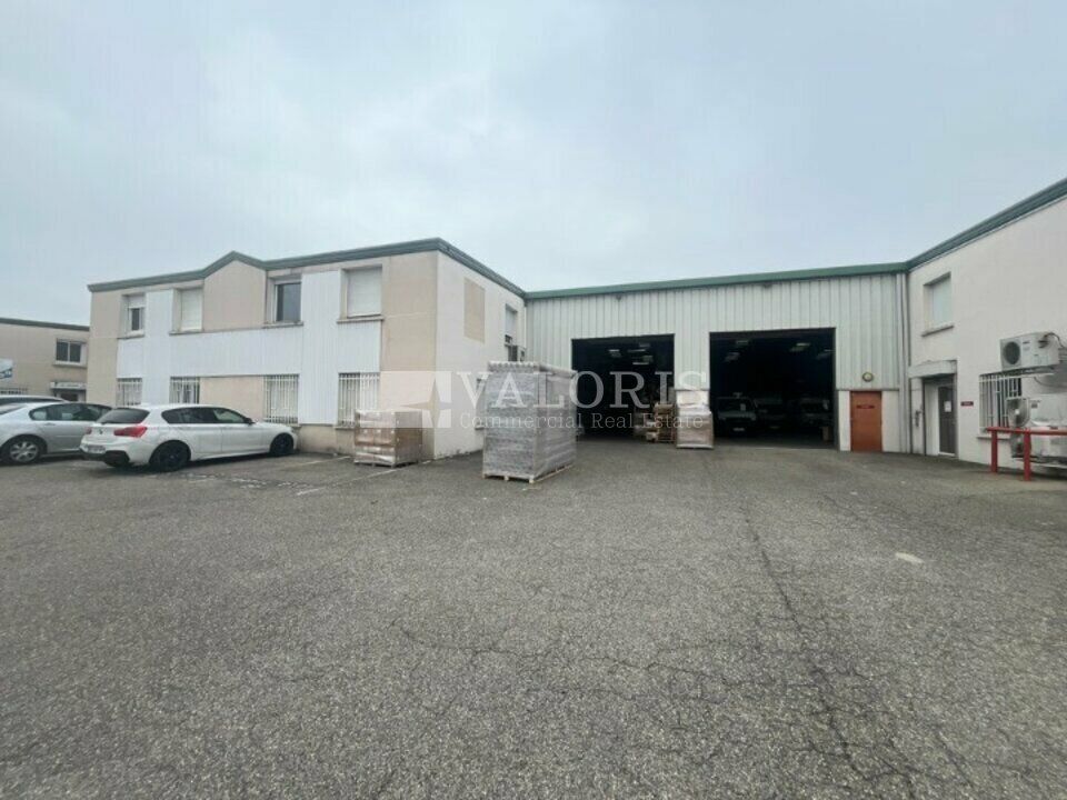Location local d''activites 490 m² non divisibles