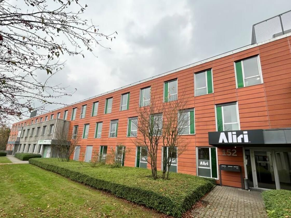 location - bureau - loos