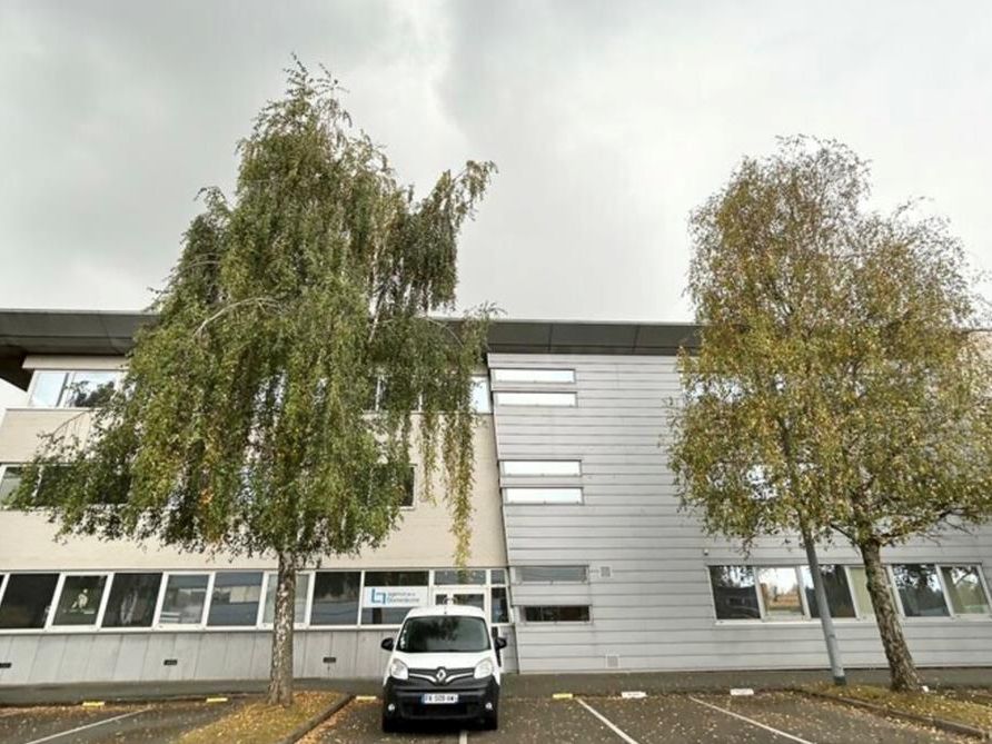 location - bureau - loos