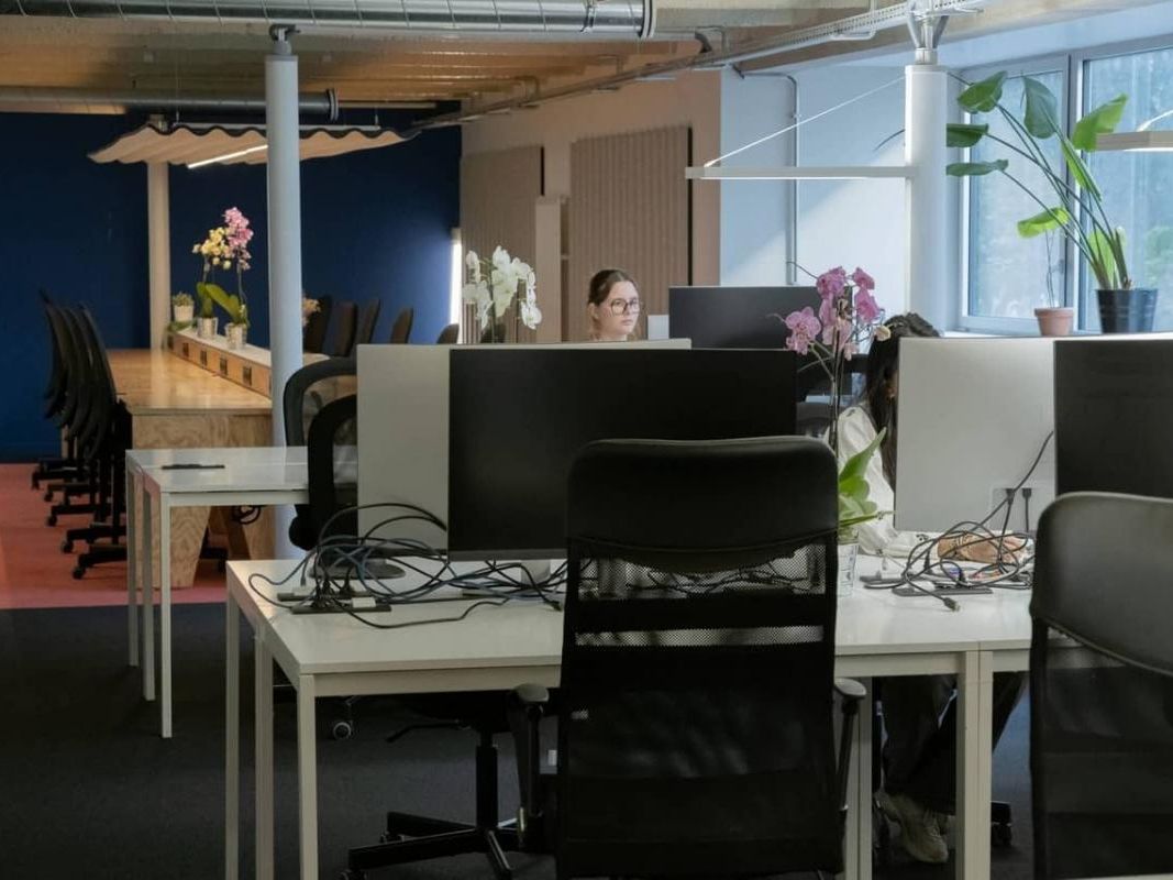 Location centre d'affaires 120 m² non divisibles