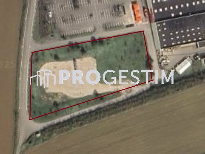 Vente terrain 9077 m² divisibles à partir de 4000 m²