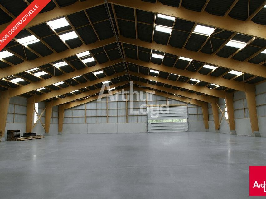 Vente local d''activites 1850 m² non divisibles