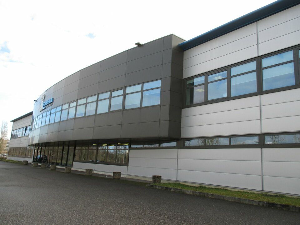 Location bureaux 140 m² non divisibles